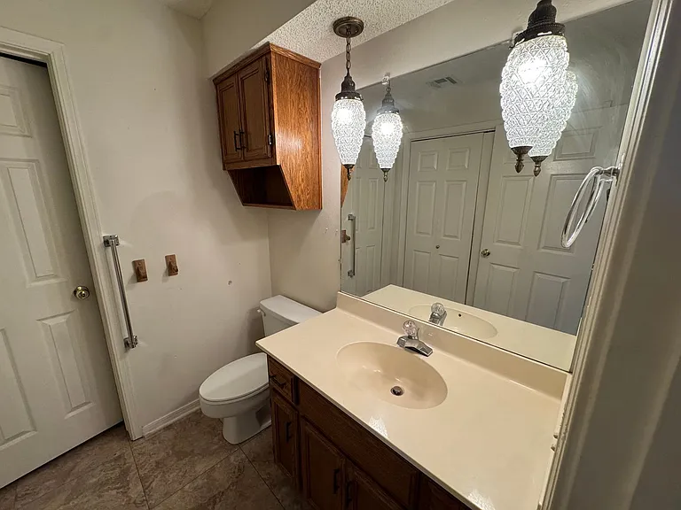 312 S 11th Pl — Photo 13