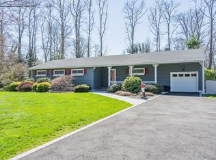 16 Wyckham Rd, Tinton Falls, NJ 07724