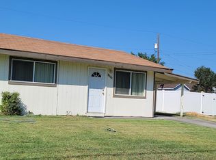 1050 W Hermiston Ave, Hermiston, OR 97838