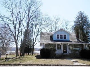 5089 Main St, Onekama, MI 49675