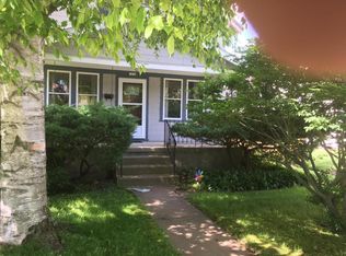 1034 Menasha Ave, Manitowoc, WI 54220