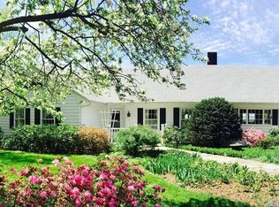 26 Plum Tree Rd, Amherst, MA 01002