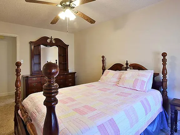 2400 Cherry Laurel Ln — Photo 9