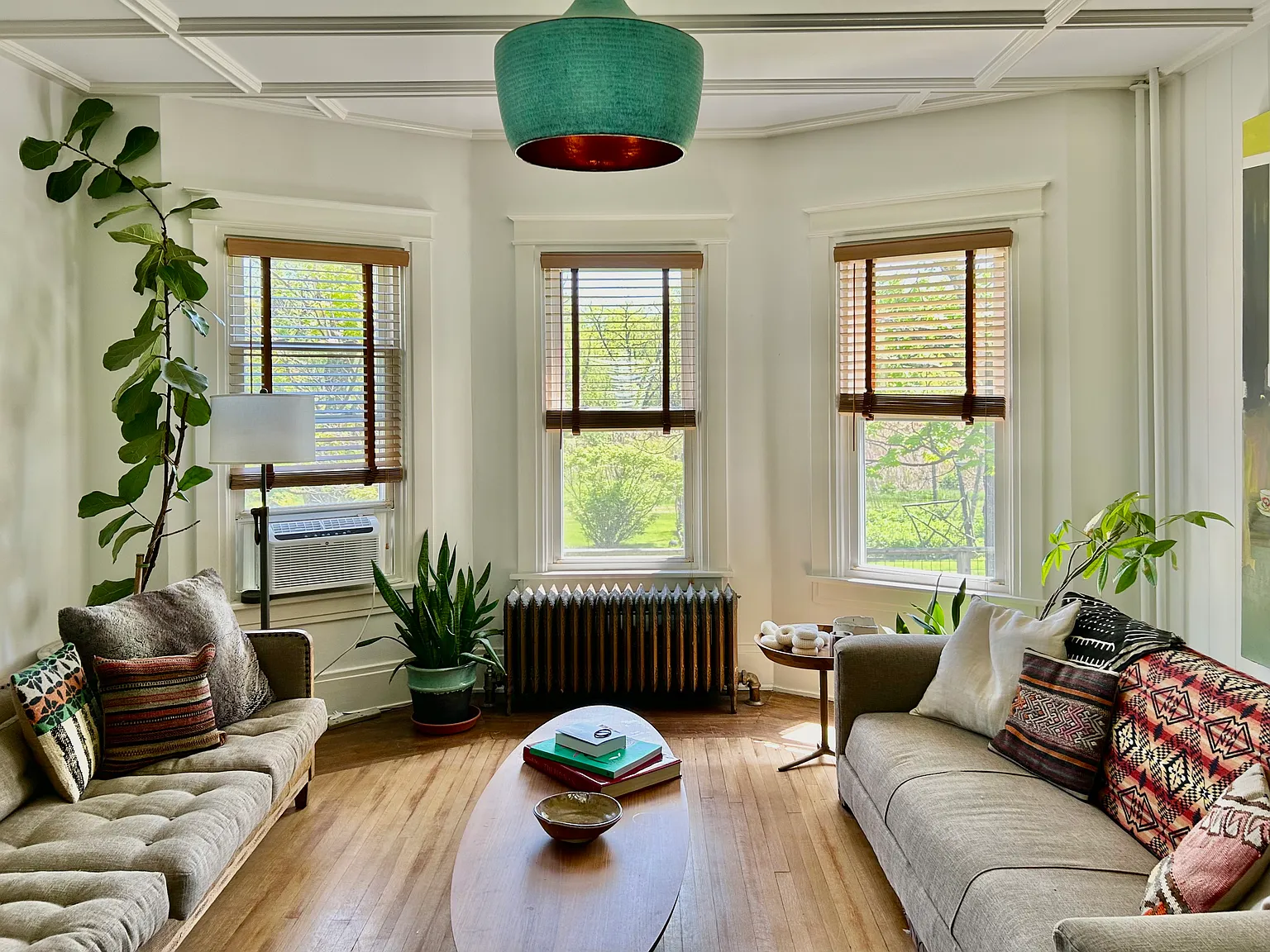 4 bed, 2048 sqft, $6,000 — Photo 4
