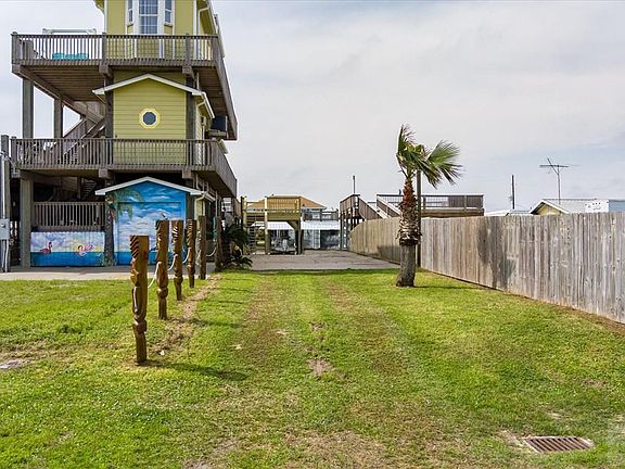 2nd image of 1287 Crystal Beach Rd