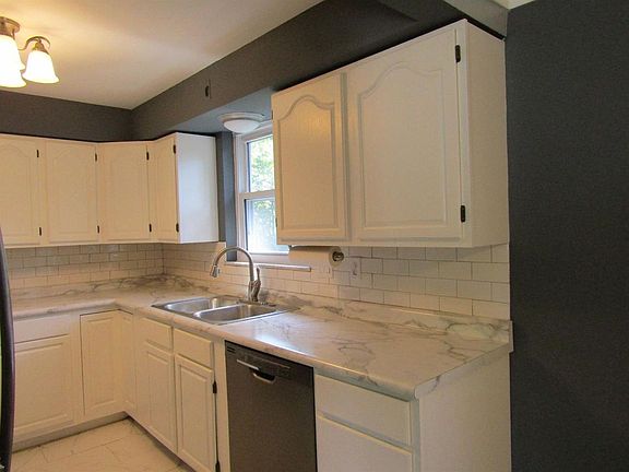 5th image of 478 Tecumseh Dr