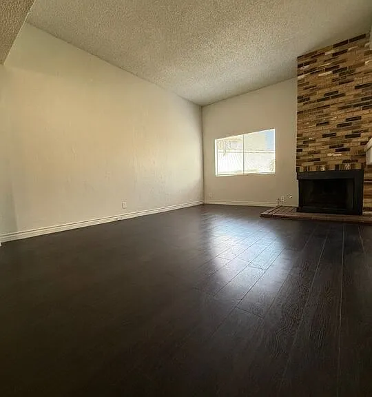 2809 Montrose Ave #10 — Photo 10