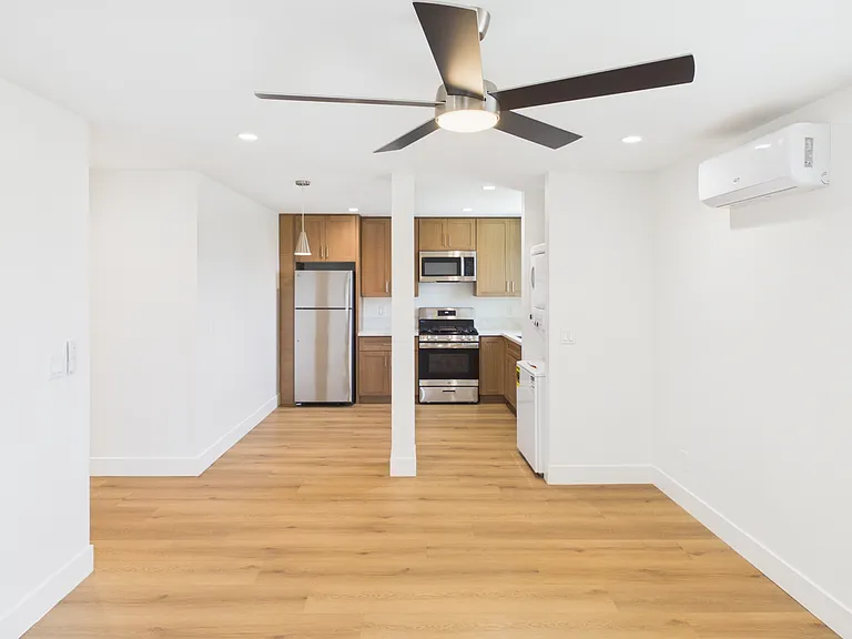 1132 W Redwood St — Photo 12