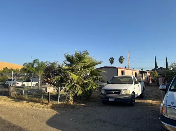 2341 E Alfred Avenue, Exeter, CA 93221