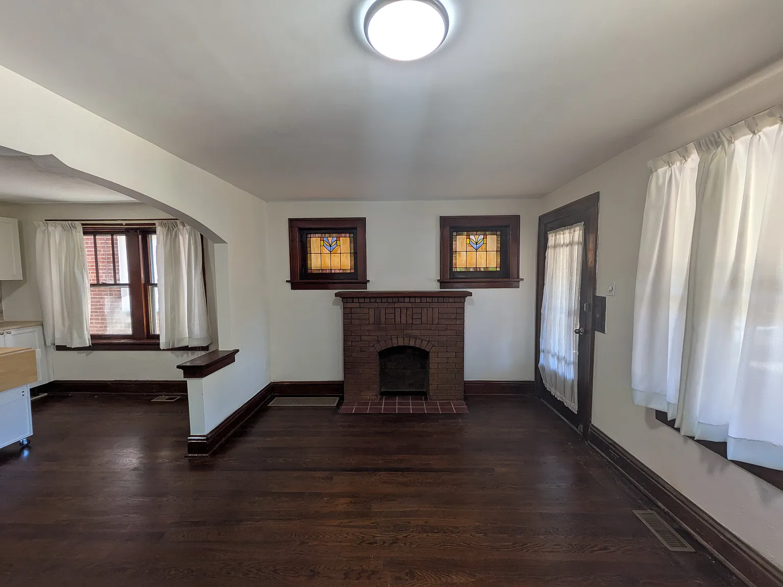 2 bed, 1100 sqft, $1,450 — Photo 3
