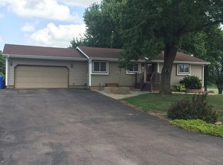 304 S Park Dr, Crooks, SD 57020