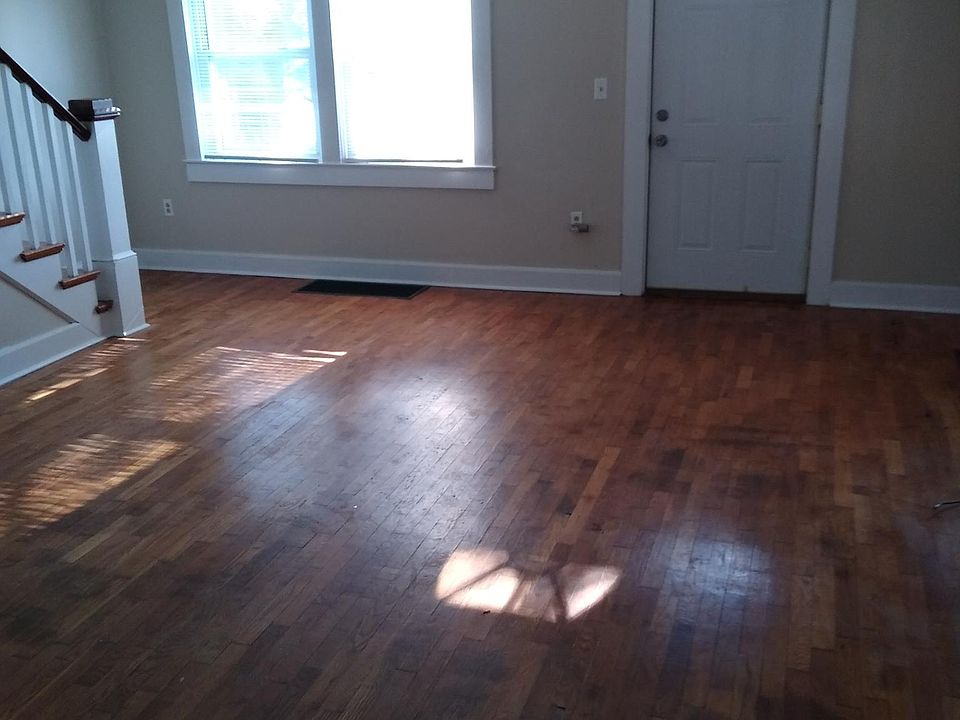 1st image of 113 Birchwood Ave #113