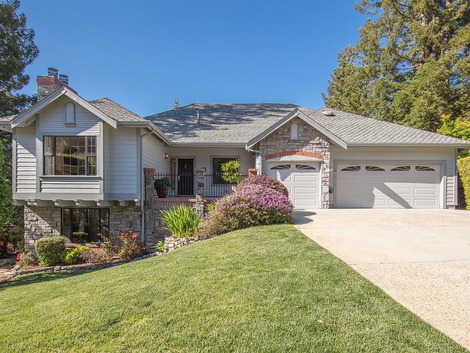 1st image of 1 Woodleaf Ave