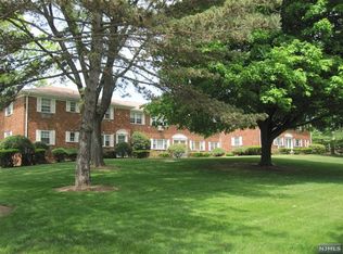 1305 Valley Rd #B, Wayne, NJ 07470