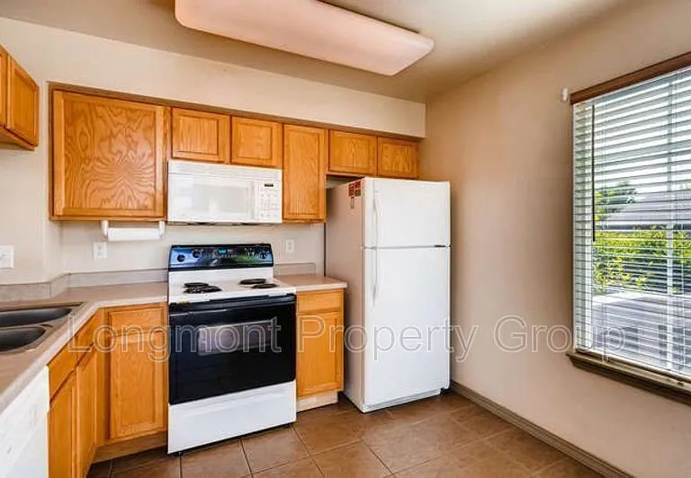 805 Summer Hawk Dr #F-33 — Photo 6