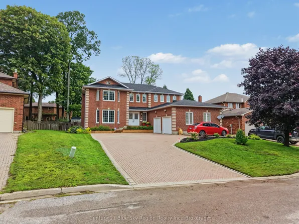 15 Robinhood Ct, North Bay, ON P1C 1L3