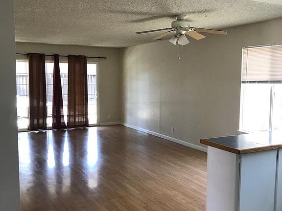 5th image of 3457 Youngs Cir