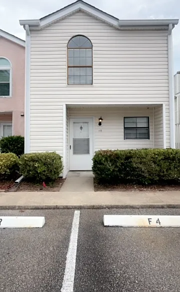 Colony Club — Photo 2