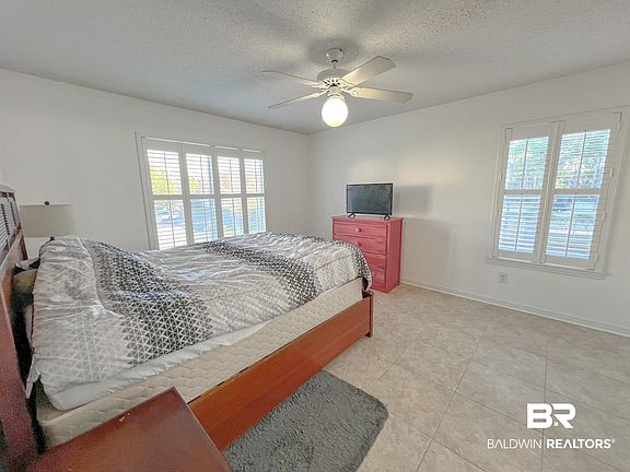 3rd image of 2200 W 2nd St #202-C