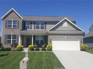 1514 Oakvista Dr, Greenwood, IN 46143