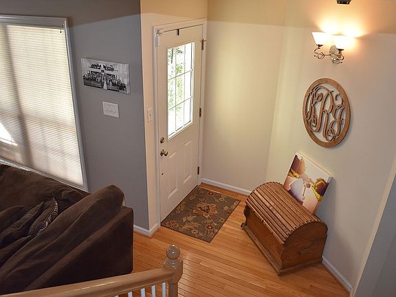 4th image of 1010 Ferndale Ave