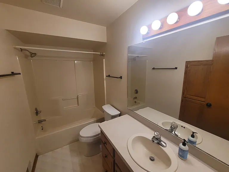 16519 Riley St — Photo 16
