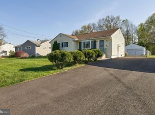 48 Sherbrooke Rd, Ewing, NJ 08638