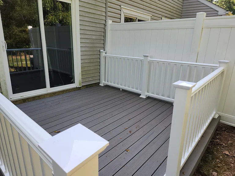 Deck, fence and sliding doors recently replaced
