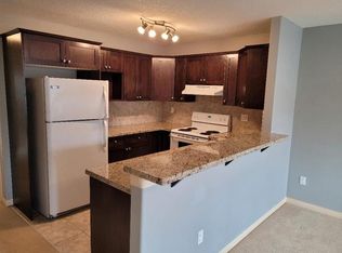 4608 17th Ave NW #102, Calgary, AB T3B0P3