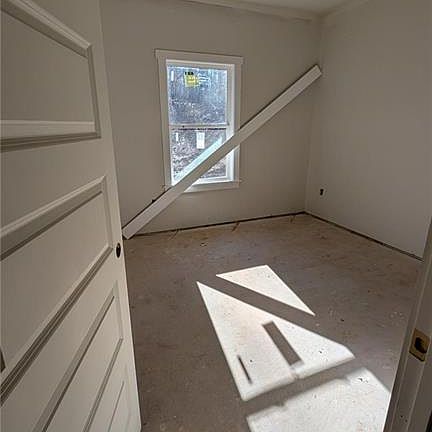 4th image of 228 Lexie Ct