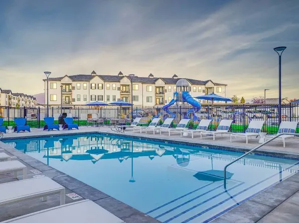 Aria Townhomes and Apartments