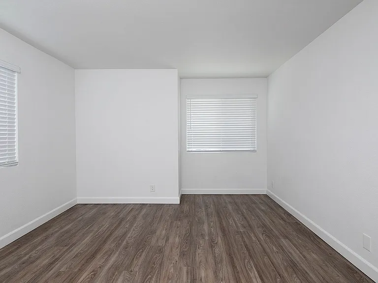 Golden Pacific Apartments — Photo 17