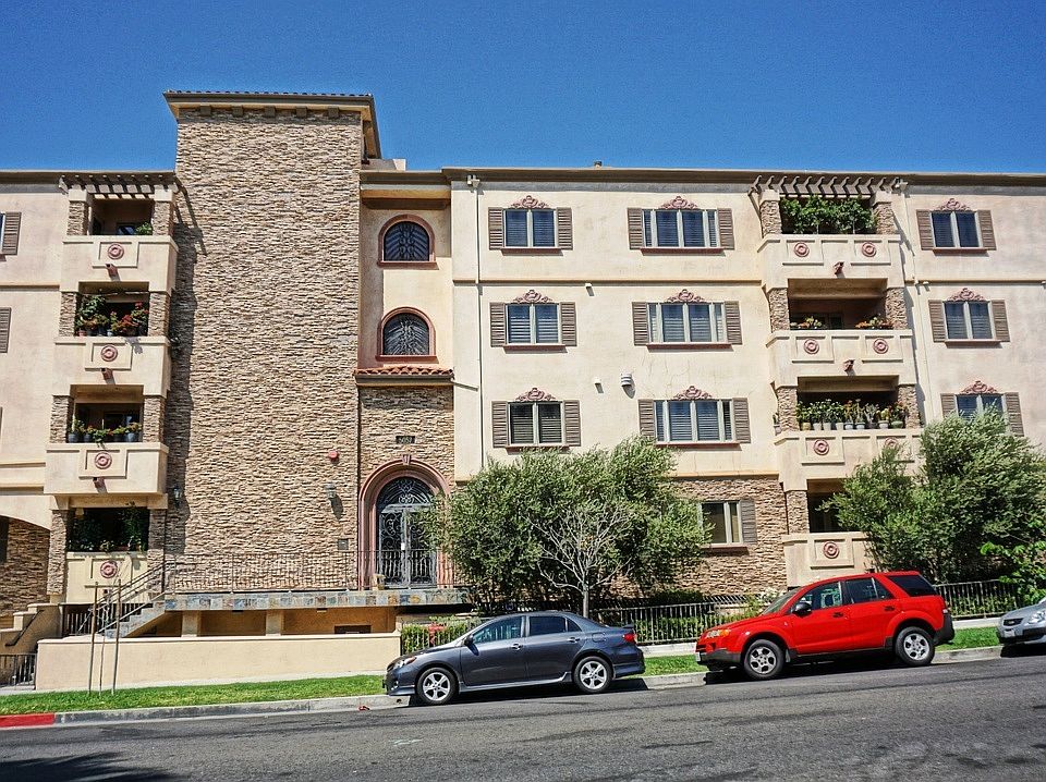 1st image of 5057 Maplewood Ave APT 105