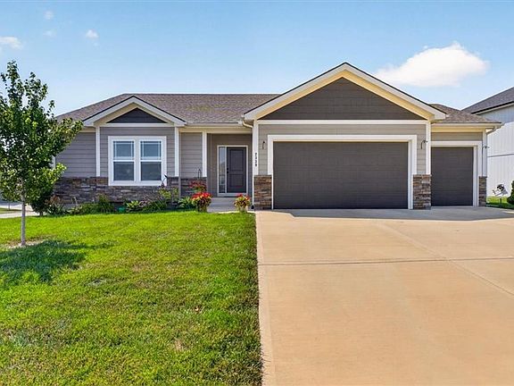 5th image of 2339 NE Skopelos Ct