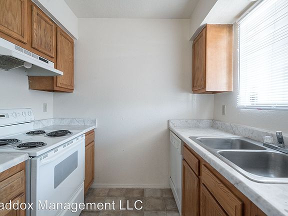 4th image of 4605 Gibson Blvd SE APT D
