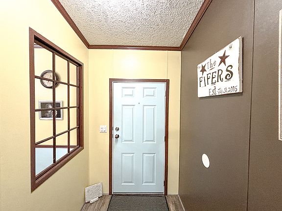 4th image of 1136 E Depot St