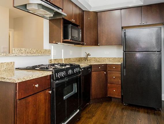 4th image of 7722 N Ashland Ave #7724F1
