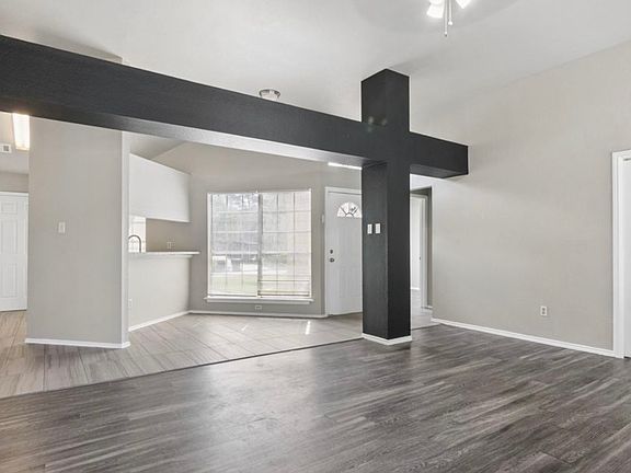 4th image of 22131 Bridgebrook Dr