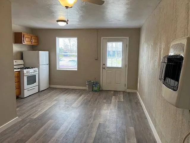 kitchen / living room