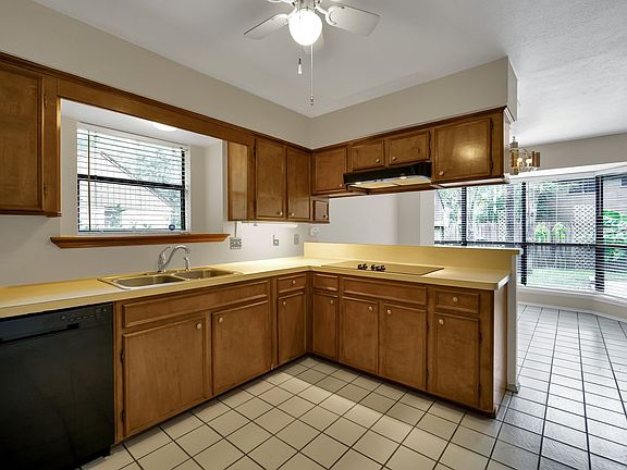2nd image of 50 Brookflower Rd