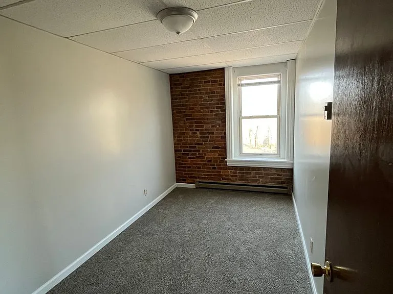 1015 3rd St #8 — Photo 33