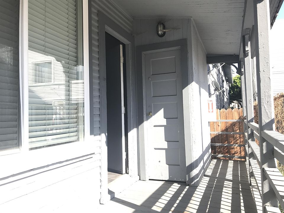 1st image of 237 Linden Ave APT 4