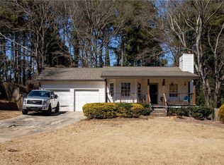 1821 Rose Garden Ln, Loganville, GA 30052