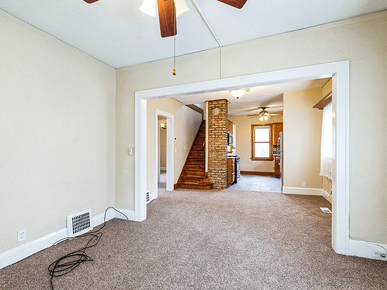 3346 Vincent Ave N — Photo 15