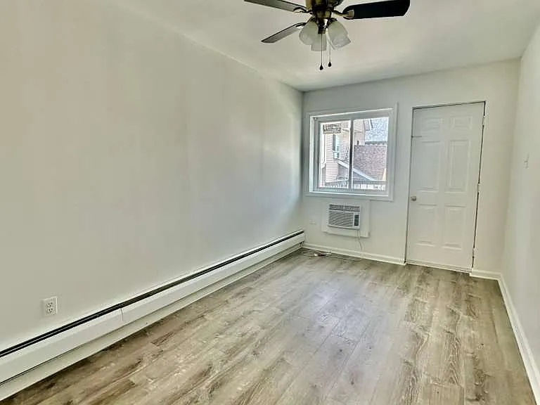 13-04 Dinsmore Ave #2 — Photo 5