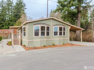 6897 Capricorn Ln NE, Bremerton, WA 98311