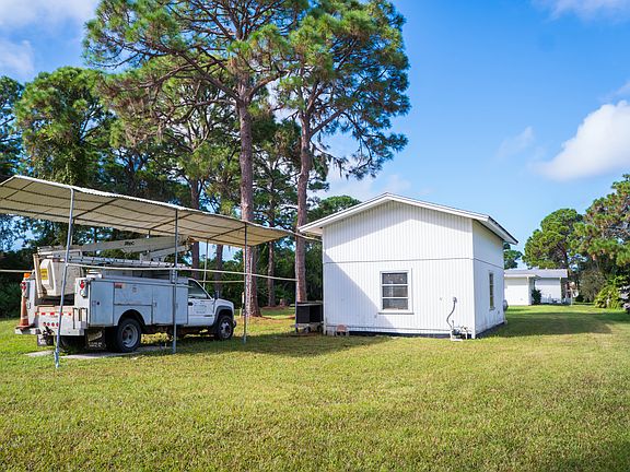 3rd image of 1769 Bayshore Dr