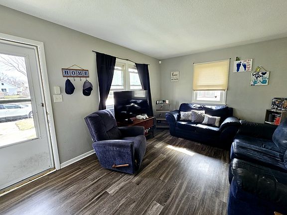 2nd image of 423 1/2 S Blaine Ave