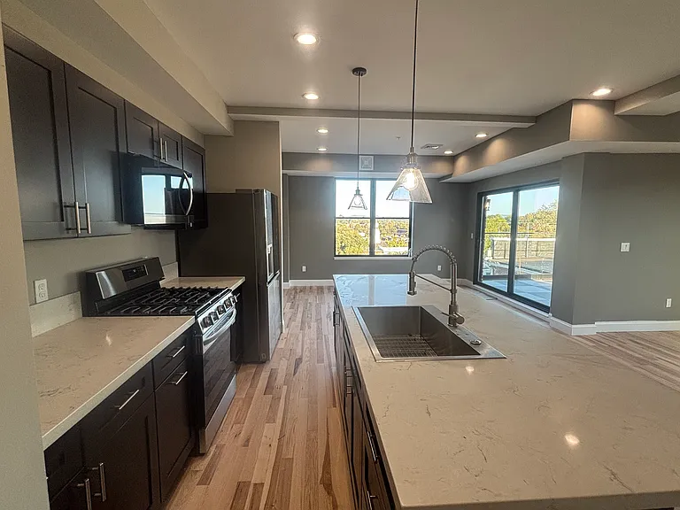 Dutchtown Pointe — Photo 16