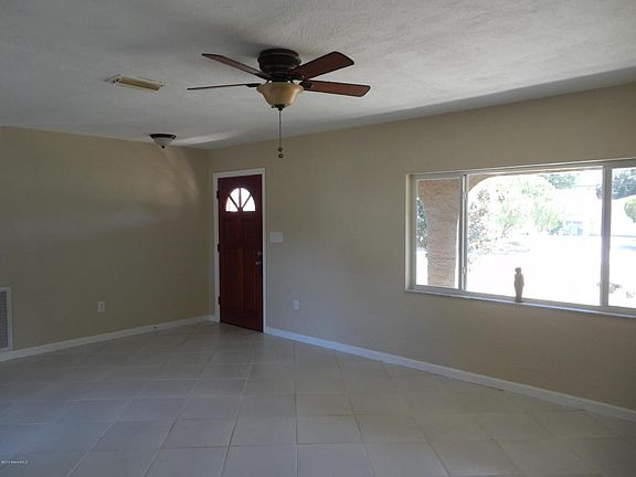 5th image of 542 Royal Palm Dr